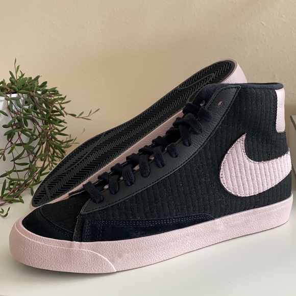 New custom nike blazer mid sneakers - Picture 7 of 7